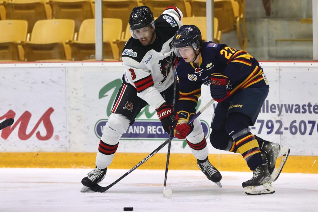 Bulldogs Drop Showcase Opener to the Vernon Vipers | Alberni Valley ...